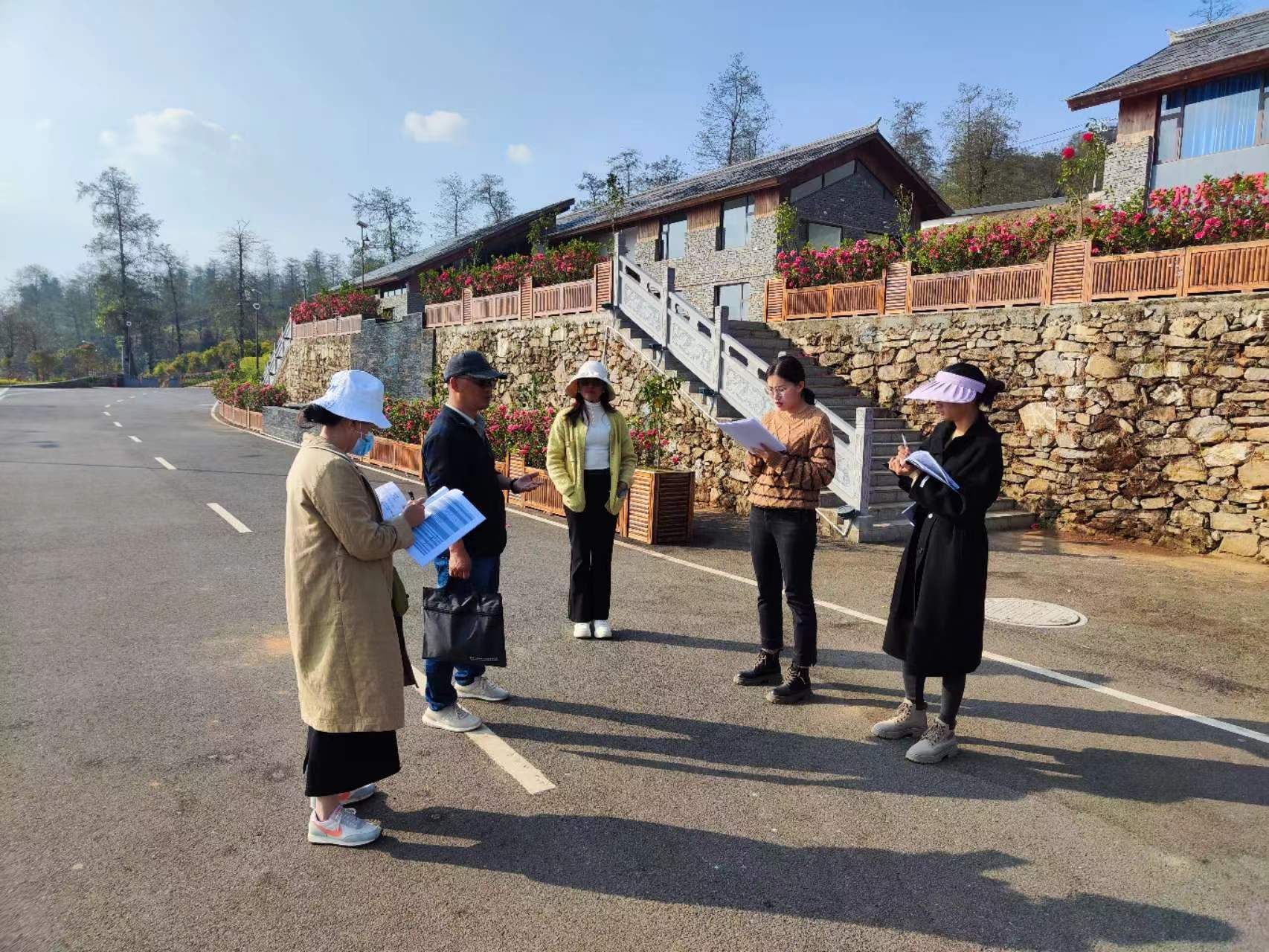 凤庆县文化和旅游局完成对洛党镇石洞寺3A级景区的创建指导