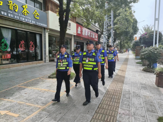 凤庆县城市管理综合行政执法巡逻日常