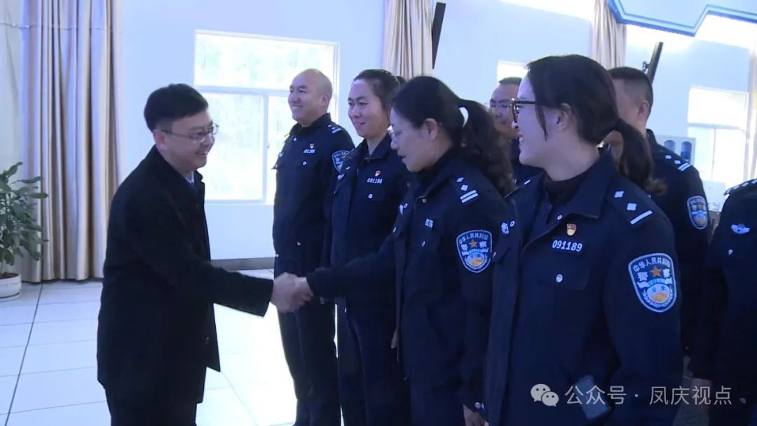 【新春走基层】春节 县四班子领导慰问坚守岗位工作人员